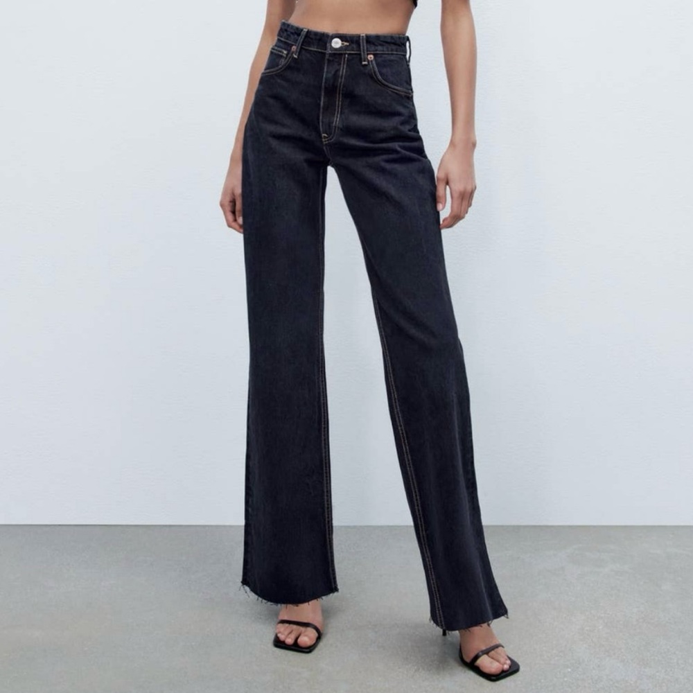 ZARA Wide Leg High Rise Full Length Raw Hem Denim Jeans Size 8